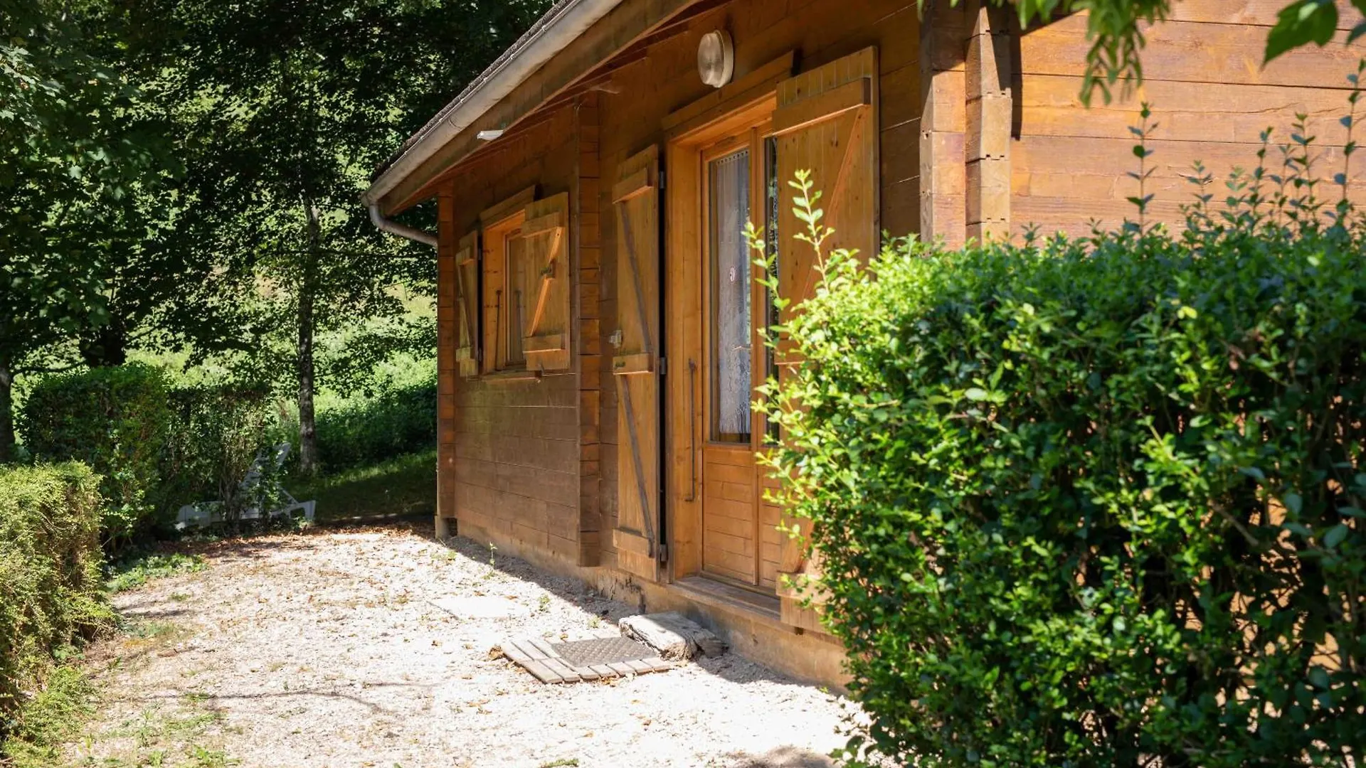 Les Chalets De La Gazonne Sauveterre-de-Rouergue
