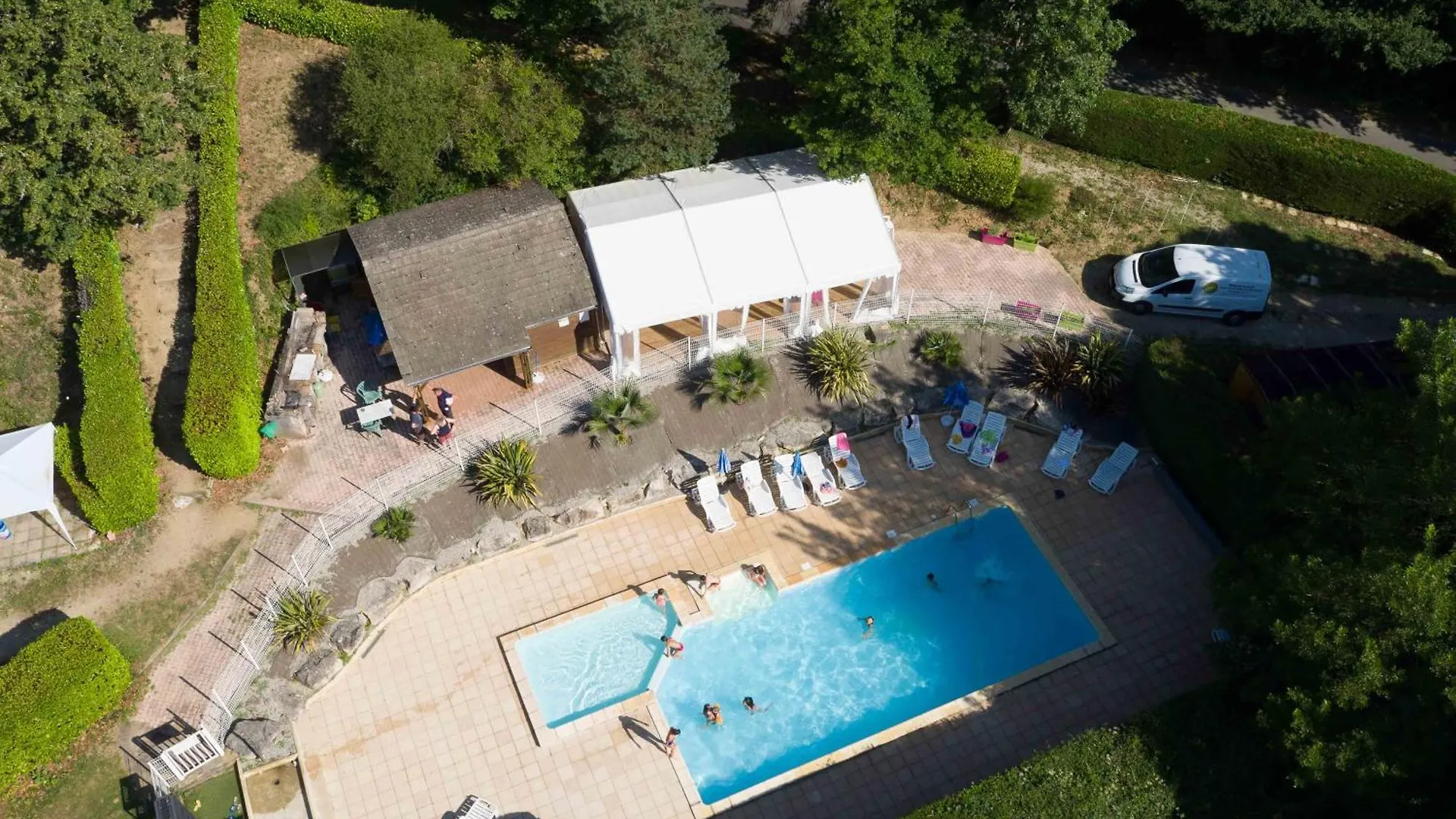Les Chalets De La Gazonne Sauveterre-de-Rouergue