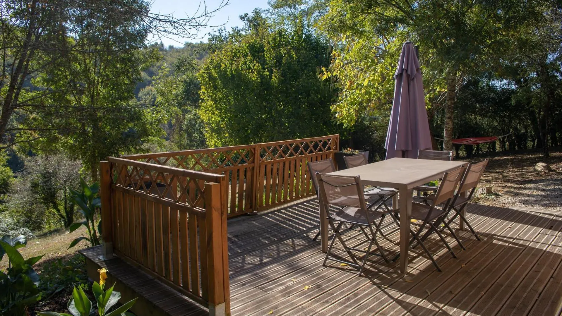 Les Chalets De La Gazonne Sauveterre-de-Rouergue Γαλλία