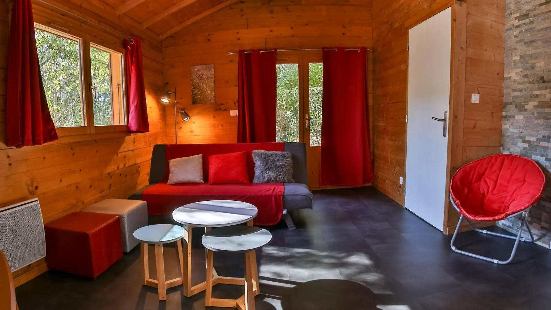 Les Chalets De La Gazonne Sauveterre-de-Rouergue Γαλλία