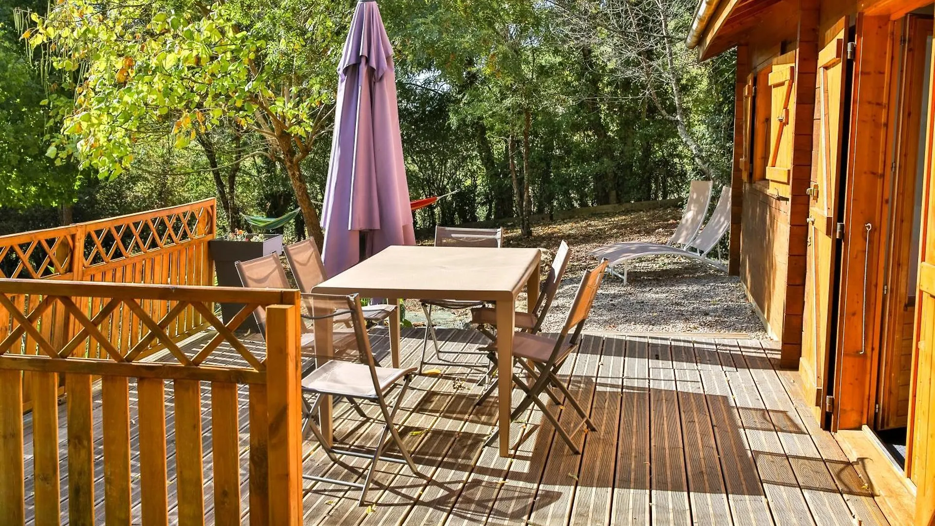 Les Chalets De La Gazonne Sauveterre-de-Rouergue